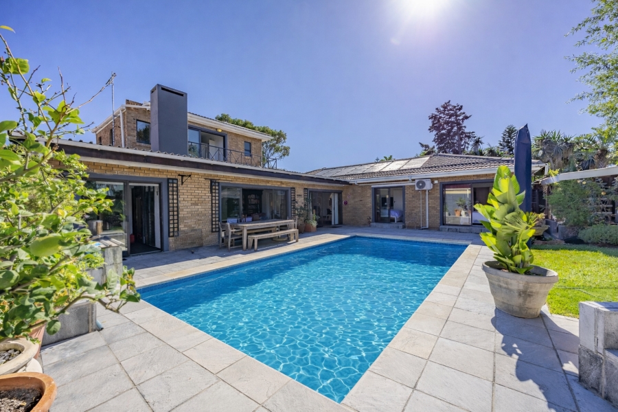 5 Bedroom Property for Sale in Flamingo Vlei Western Cape